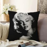- Sonil-K-16-Gorsel1 - Realhomes  Marilyn Monroe Resimli Dijital Baskılı Dekoratif Raşel Kadife Yastık Kırlent Kılıfı Realhomes