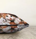 - Sonil-K-20-Gorsel3 - Realhomes Şapkalı Kedi Dijital Baskılı Dekoratif Raşel Kadife Yastık Kırlent Kılıfı Realhomes