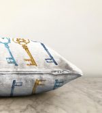 - Sonil-K-2011-Gorsel3 - Realhomes  Renkli Anahtar Desenli Dijital Baskılı Raşel Kadife Yastık Kırlent Kılıfı Realhomes