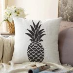 - Sonil-K-2027-Gorsel1 - Realhomes Siyah Beyaz Ananas Dijital Baskılı Dekoratif Raşel Kadife Yastık Kırlent Kılıfı Realhomes