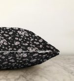 - Sonil-K-2041-Gorsel3 - Realhomes  Siyah Zeminde Beyaz Çiçekler Dijital Baskılı Raşel Kadife Yastık Kırlent Kılıfı Realhomes