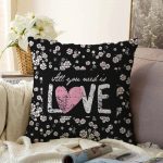 - Sonil-K-2042-Gorsel1 - Realhomes Beyaz Çiçekler Love Desenli Raşel Kadife Yastık Kırlent Kılıfı Realhomes