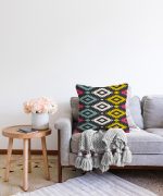 Renkli Geometrik Desenli Dijital Baskılı Raşel Kadife Yastık Kırlent Kılıfı Realhomes