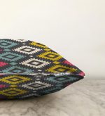 Renkli Geometrik Desenli Dijital Baskılı Raşel Kadife Yastık Kırlent Kılıfı Realhomes