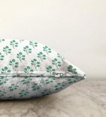 Beyaz Mint Yeşili Yaprak Motifli Dekoratif Raşel Kadife Yastık Kırlent Kılıfı Realhomes