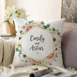 - Sonil-K-2099-Gorsel1 - Realhomes  Özel Tasarım İsimli Çiçek Desenli Dijital Baskılı Raşel Kadife Kırlent Kılıfı Realhomes