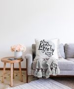 - Sonil-K-2104-Gorsel2 - Realhomes Love Story Yazı Desenli Dijital Baskılı Dekoratif Raşel Kadife Yastık Kılıfı Realhomes