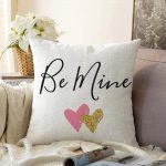 - Sonil-K-2129-Gorsel1 - Realhomes  Be Mine Kalp Desenli Dijital Baskılı Modern Raşel Kadife Kırlent Kılıfı Realhomes