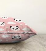 - Sonil-K-2144-Gorsel3 - Realhomes Pembe Zeminli Panda Resimli Dijital Baskılı Raşel Kadife Kırlent Kılıfı Realhomes