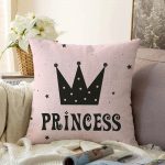 - Sonil-K-2148-Gorsel1 - Realhomes Pembe Zeminli Princess Yazılı Dijital Baskılı Raşel Kadife Kırlent Kılıfı Realhomes