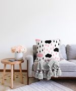 - Sonil-K-2149-Gorsel2 - Realhomes  Renkli Bulut Desenli Dijital Baskılı Dekoratif Raşel Kadife Kırlent Kılıfı Realhomes