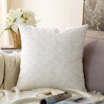 - Sonil-K-2171-Gorsel1 - Realhomes  Pembe Geometrik Desenli Dijital Baskılı Dekoratif Raşel Kadife Yastık Kılıfı Realhomes