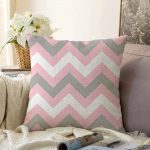 - Sonil-K-2174-Gorsel1 - Realhomes  Renkli Zigzag Desenli Dijital Baskılı Dekoratif Raşel Kadife Kırlent Kılıfı Realhomes