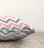 - Sonil-K-2175-Gorsel3 - Realhomes  Modern Renkli Zigzag Desenli Dijital Baskılı Raşel Kadife Yastık Kılıfı Realhomes