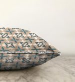 - Sonil-K-2216-Gorsel3 - Realhomes  Geometrik Motifli Dijital Baskılı Dekoratif Raşel Kadife Kırlent Kılıfı Realhomes