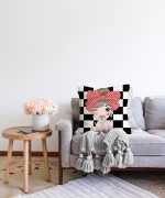 Damalı Fashion Girl Dijital Baskılı Modern Raşel Kadife Yastık Kılıfı Realhomes