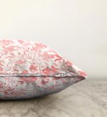 Pembe Yaprak Temalı Dijital Baskılı Raşel Kadife Yastık Kırlent Kılıfı Realhomes