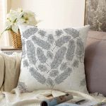 - Sonil-K-2249-Gorsel1 - Realhomes Tüy Desen Kalp Motifli Dijital Baskılı Dekoratif Raşel Kadife Kırlent Kılıfı Realhomes