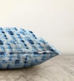 - Sonil-K-2293-Gorsel3 - Realhomes Su Damlası Desenli Dijital Baskılı Raşel Kadife Yastık Kırlent Kılıfı Realhomes