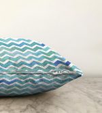 - Sonil-K-2315-Gorsel3 - Realhomes  Sulu Boyalı Zigzag Desenli Dijital Baskılı Raşel Kadife Kırlent Kılıfı Realhomes