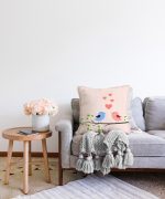 - Sonil-K-2331-Gorsel2 - Realhomes  Daldaki Kuşlar Temalı Dijital Baskılı Modern Raşel Kadife Kırlent Kılıfı Realhomes