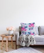 Zigzag Zeminli Flamingo Dijital Baskılı Dekoratif Raşel Kadife Yastık Kırlent Kılıfı Realhomes