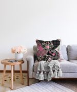 - Sonil-K-2366-Gorsel2 - Realhomes  Desenli Kareler Temalı Dijital Baskılı Dekoratif Raşel Kadife Yastık Kırlent Kılıfı Realhomes