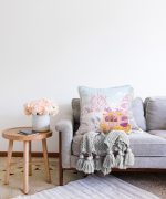 - Sonil-K-2396-Gorsel2 - Realhomes  Şato Temalı Prenses Faytonu Dijital Baskılı Raşel Kadife Yastık Kırlent Kılıfı Realhomes