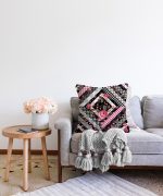 - Sonil-K-2404-Gorsel2 - Realhomes Kare Puan Çizimli Dekoratif Dijital Baskılı Raşel Kadife Kırlent Kılıfı Realhomes