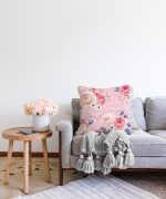 - Sonil-K-2411-Gorsel2 - Realhomes  Pudra Temalı Kavaniçe Dijital Baskılı Raşel Kadife Yastık Kırlent Kılıfı Realhomes