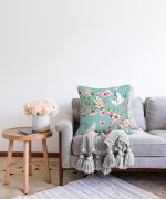 Ebabil Kuşları Motifli Dekoratif Raşel Kadife Yastık Kırlent Kılıfı Realhomes