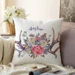 - Sonil-K-2449-Gorsel1 - Realhomes  Stay True Motifli Kavaniçe Desenli Dijital Baskılı Raşel Kadife Yastık Kırlent Kılıfı Realhomes