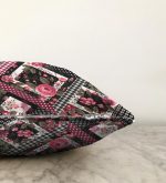 - Sonil-K-2461-Gorsel3 - Realhomes Ekosa Desenli Geometrik Şekiller Dijital Baskılı Raşel Kadife Yastık Kırlent Kılıfı Realhomes