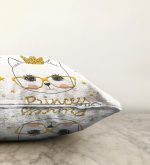 - Sonil-K-2471-Gorsel3 - Realhomes Princess Kedi Motifli Modern Dijital Baskılı Raşel Kadife Yastık Kılıfı Realhomes