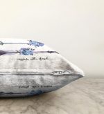 - Sonil-K-2486-Gorsel3 - Realhomes Mavi Ok Çizimli Çiçek Desenli Dekoratif Raşel Kadife Yastık Kırlent Kılıfı Realhomes