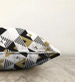 - Sonil-K-2508-Gorsel3 - Realhomes  Hardal Renk Geometrik Şekiller Temalı Raşel Kadife Kırlent Kılıfı Realhomes