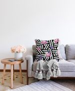 - Sonil-K-2511-Gorsel2 - Realhomes Renkli Zambak Desenli Modern Dijital Baskılı Raşel Kadife Yastık Kılıfı Realhomes