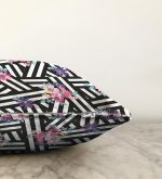 - Sonil-K-2511-Gorsel3 - Realhomes Renkli Zambak Desenli Modern Dijital Baskılı Raşel Kadife Yastık Kılıfı Realhomes