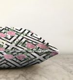 - Sonil-K-2534-Gorsel3 - Realhomes  Kare Temalı Gül Çizimli Dekoratif Raşel Kadife Kırlent Kılıfı Realhomes