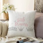 - Sonil-K-2537-Gorsel1 - Realhomes  Üçlü Kral Tacı Dijital Baskılı Dekoratif Raşel Kadife Yastık Kırlent Kılıfı Realhomes