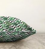 Zigzag Siyah Beyaz Şerit Temalı Yaprak Çizimi Raşel Kadife Kırlent Kılıfı Realhomes