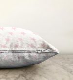 - Sonil-K-2555-Gorsel3 - Realhomes  Pudra Yıldız Desenli Modern Dijital Baskılı Raşel Kadife Yastık Kılıfı Realhomes