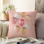 Pembe Zeminli Balonlar Desenli Raşel Kadife Yastık Kırlent Kılıfı Realhomes