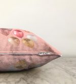 Pembe Zeminli Balonlar Desenli Raşel Kadife Yastık Kırlent Kılıfı Realhomes