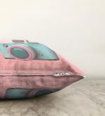 Nostaljik Fotoğraf Makinası 3D Dijital Baskılı Raşel Kadife Yastık Kırlent Kılıfı Realhomes