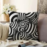- Sonil-K-3011-Gorsel1 - Realhomes Siyah Beyaz 3 Boyutlu Küreler Dijital Baskılı Raşel Kadife Yastık Kırlent Kılıfı Realhomes