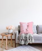 - Sonil-K-3017-Gorsel2 - Realhomes  3D Gül ve Mektup Temalı Dijital Baskılı Raşel Kadife Yastık Kırlent Kılıfı Realhomes