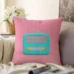 - Sonil-K-3018-Gorsel1 - Realhomes Nostaljik Radyo Temalı Dijital Baskılı Raşel Kadife Yastık Kırlent Kılıfı Realhomes