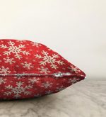 Beyaz Kar Taneleri Motifli Dijital Baskılı Dekoratif Raşel Kadife Yastık Kırlent Kılıfı Realhomes