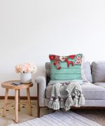 Yeşil Zeminde Yılbaşı Konsepti Desenli Dekoratif Raşel Kadife Yastık Kılıfı Realhomes